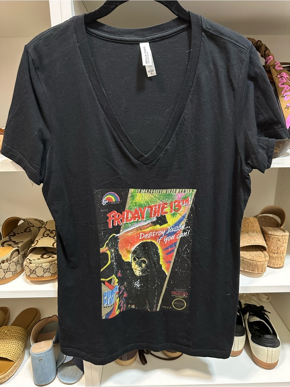 FRIDAY THE 13th Women’s slim cut vneck tee size XL